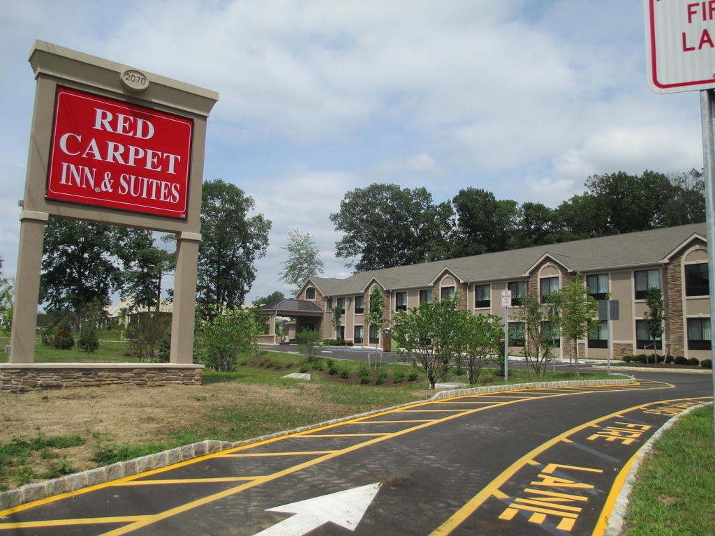 Red Carpet Inn And Suites Monmouth Junction Eksteriør billede