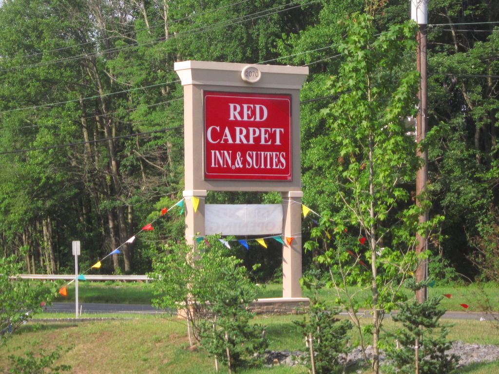 Red Carpet Inn And Suites Monmouth Junction Eksteriør billede